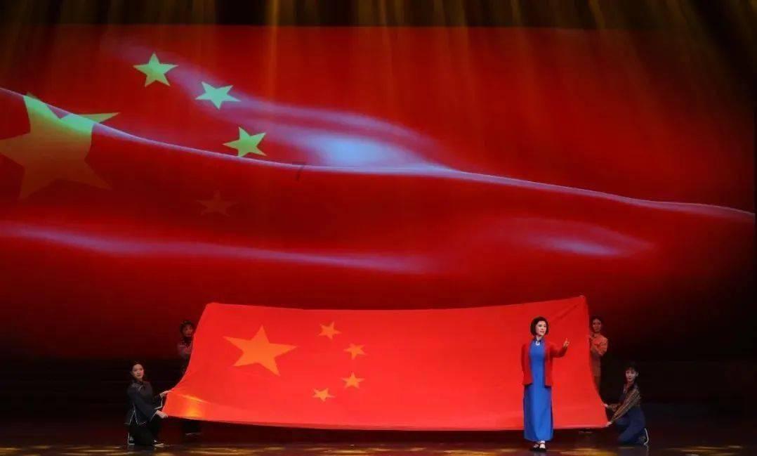 连接正负极
